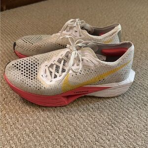 Nike Women's Vaporfly Flyknit Running Shoe